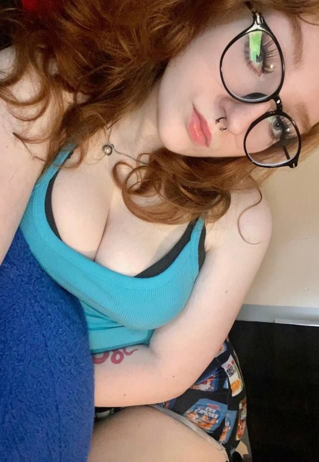 Female Escort - Image 3